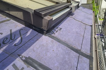 防水シート張り